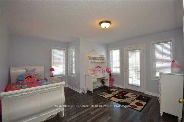 3036, Hawktail, Churchill Meadows, Mississauga