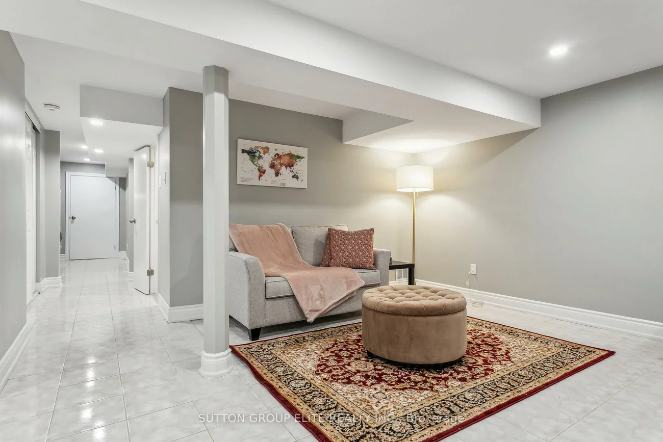 193, Ashridge, Rathwood, Mississauga