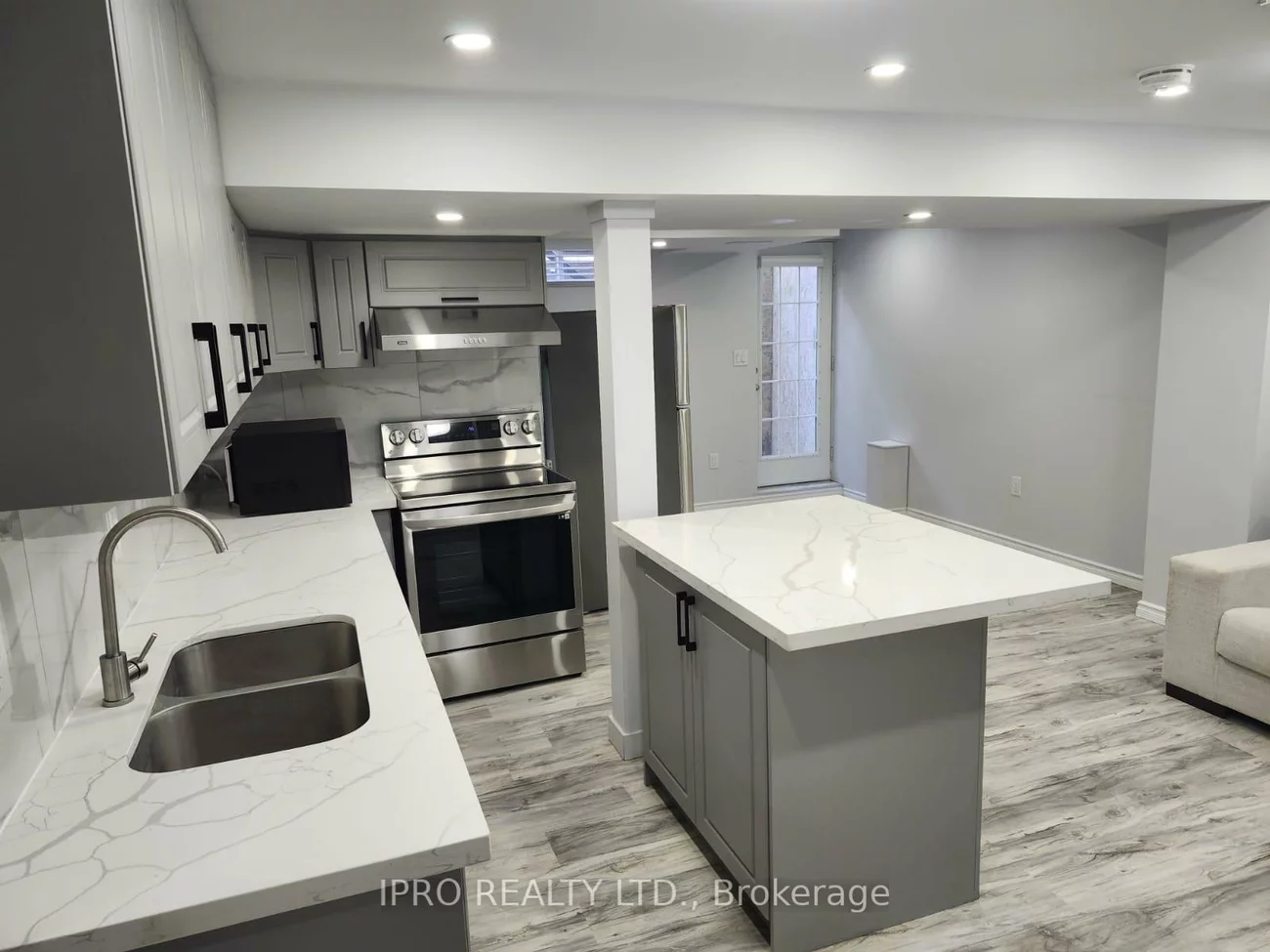 7378, Cloverleaf, Meadowvale, Mississauga