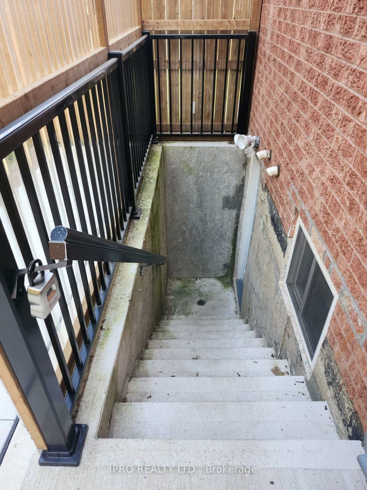 7378, Cloverleaf, Meadowvale, Mississauga
