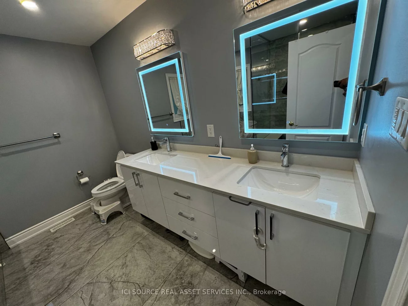 5503, Landsborough, Hurontario, Mississauga