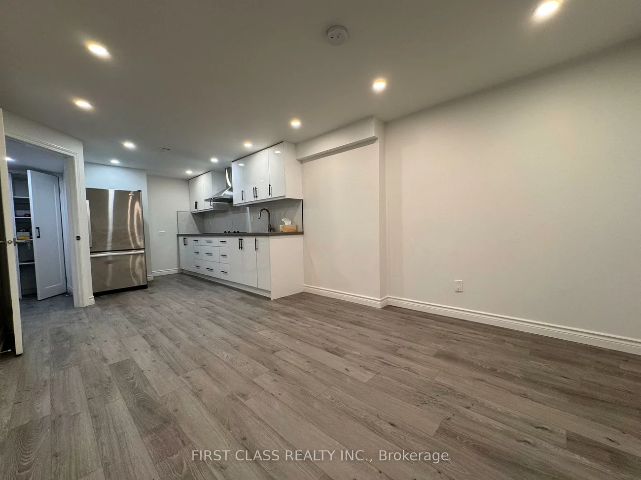2793, Lindholm, Central Erin Mills, Mississauga
