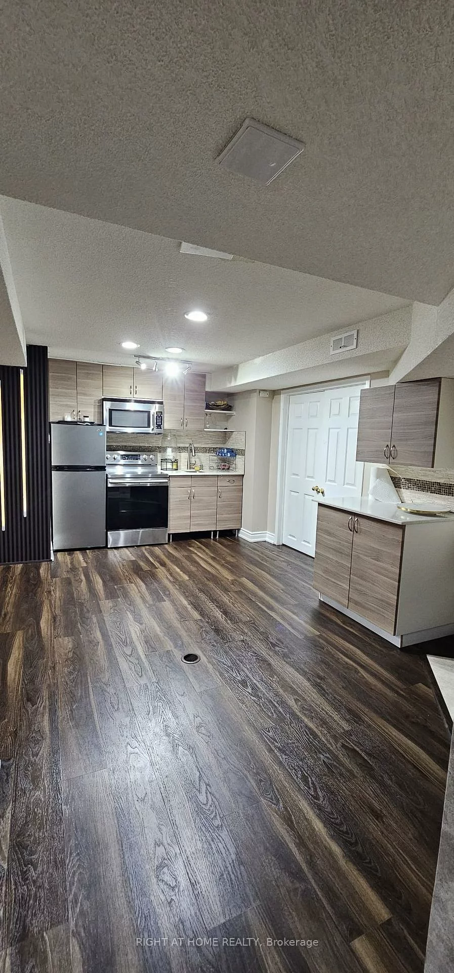 3577, Colonial, Erin Mills, Mississauga