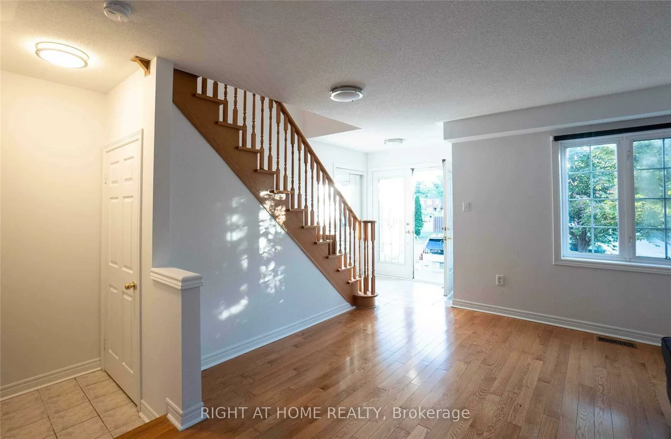 6461, Cruz, East Credit, Mississauga