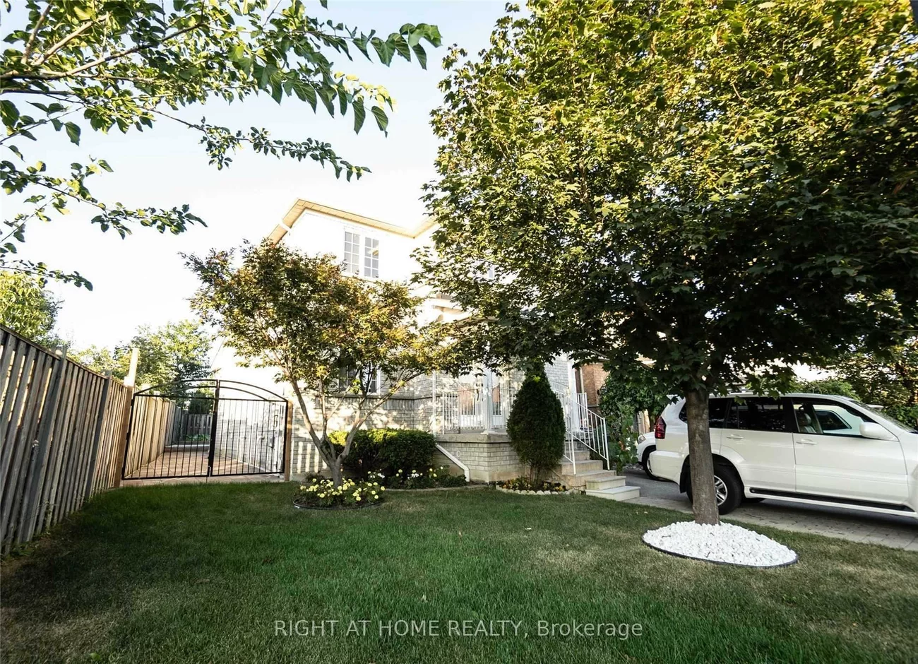 6461, Cruz, East Credit, Mississauga