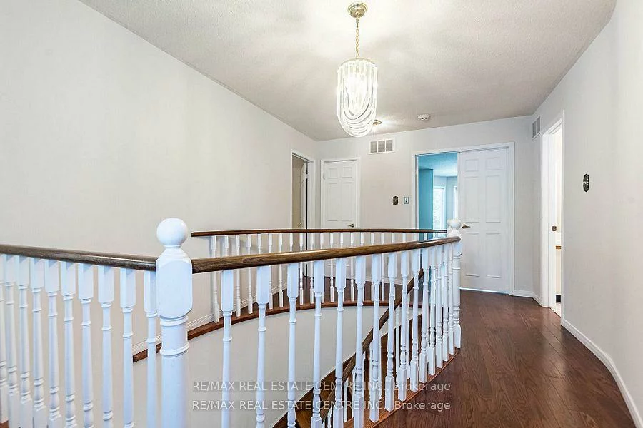 4468, Beacon, Creditview, Mississauga