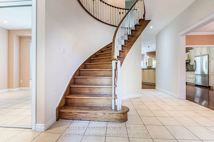4468, Beacon, Creditview, Mississauga