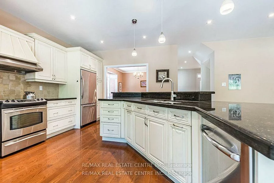 4468, Beacon, Creditview, Mississauga