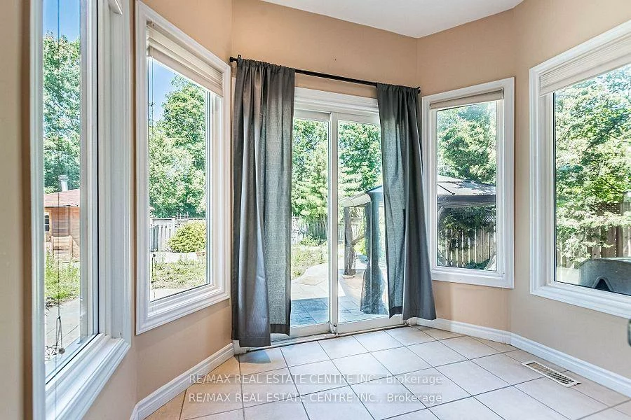 4468, Beacon, Creditview, Mississauga