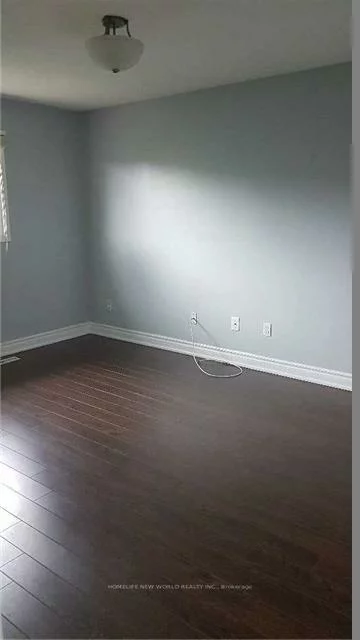 572, Nisbet, Hurontario, Mississauga