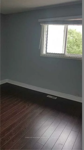 572, Nisbet, Hurontario, Mississauga