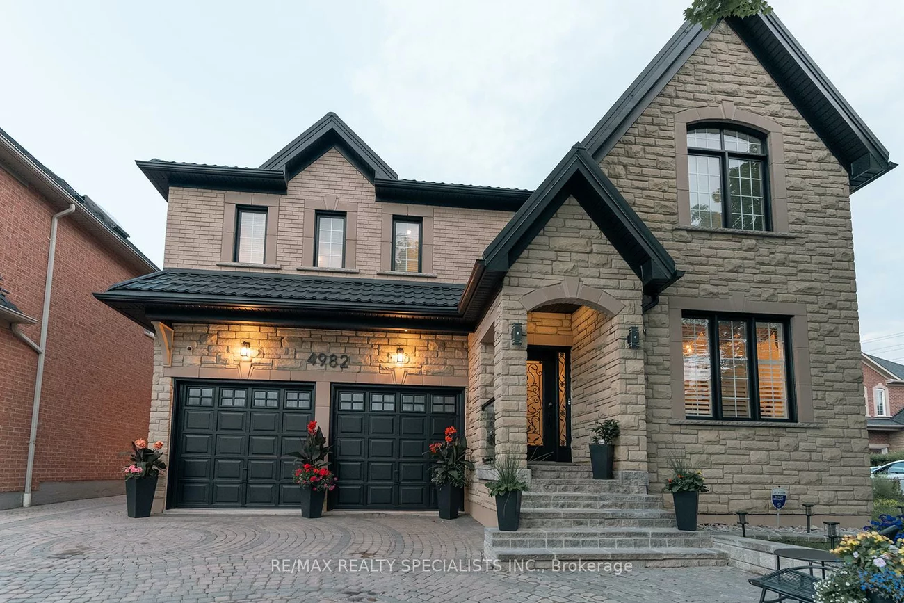 4982, Maxine, Hurontario, Mississauga