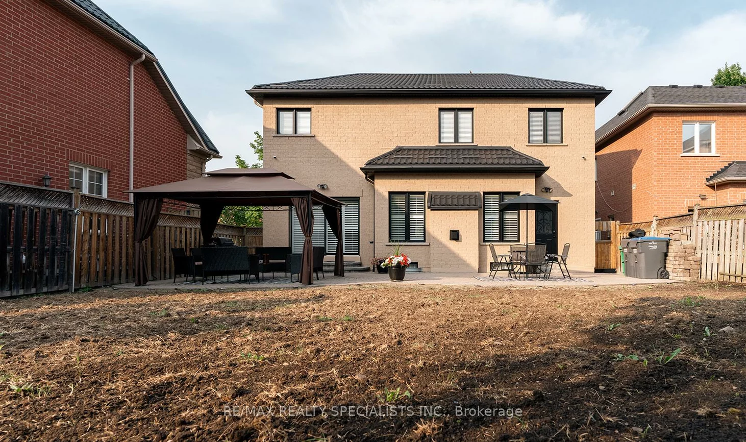 4982, Maxine, Hurontario, Mississauga