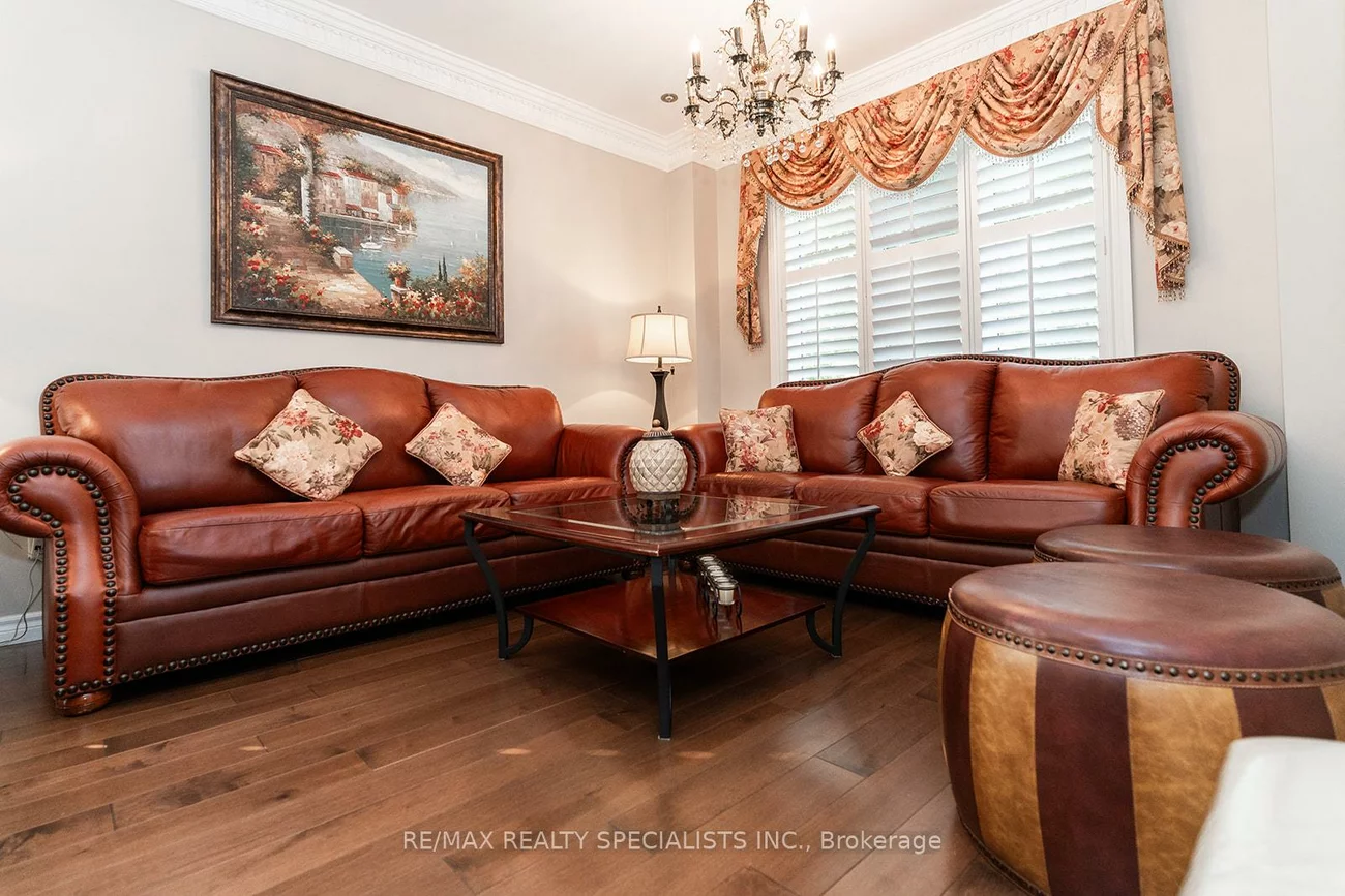 4982, Maxine, Hurontario, Mississauga
