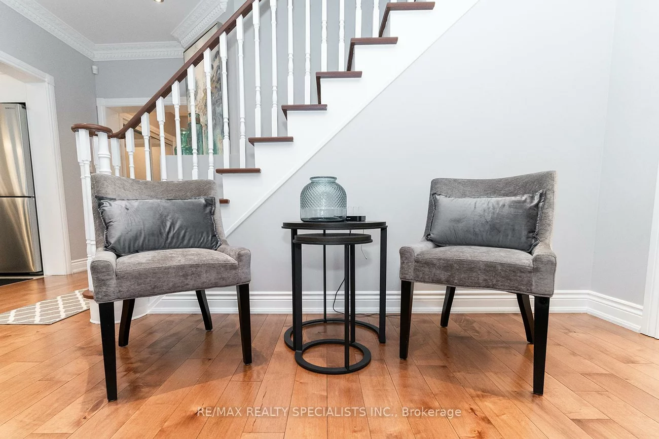 4982, Maxine, Hurontario, Mississauga