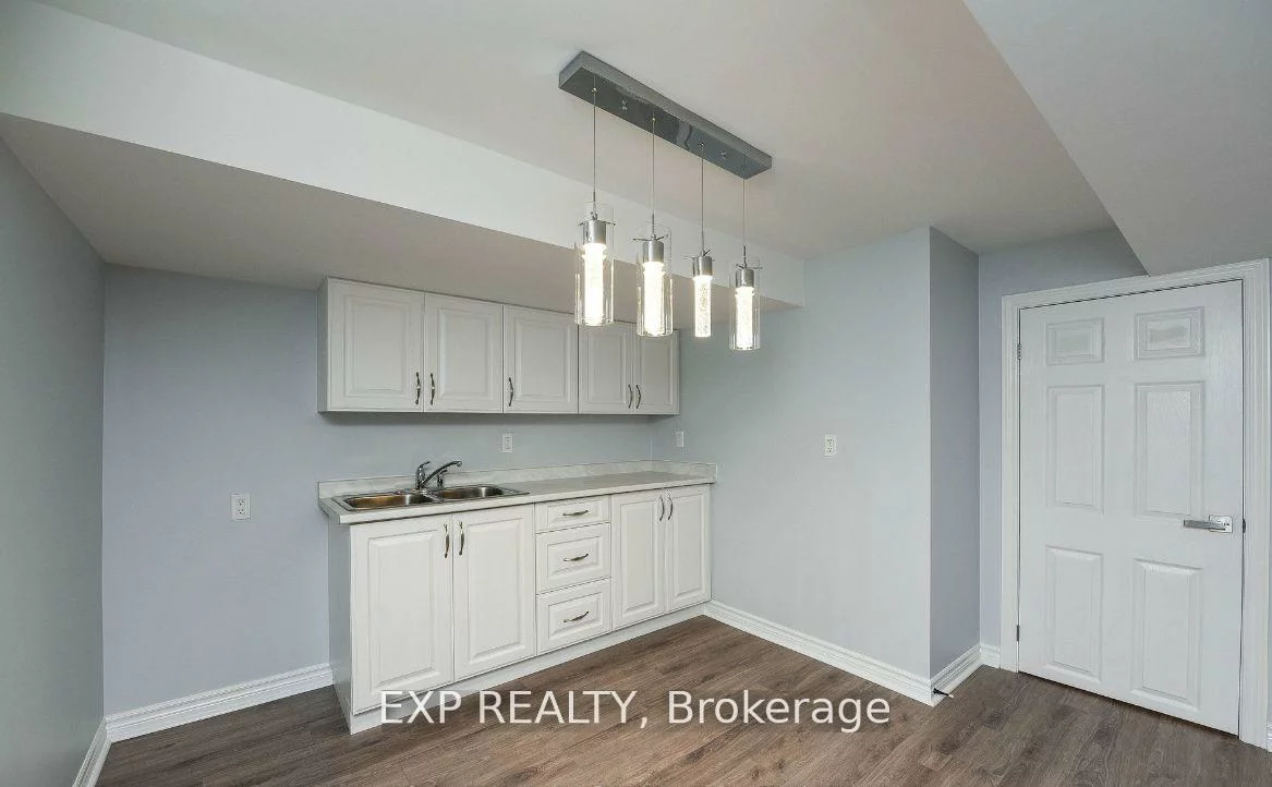 7047, Dalewood, Malton, Mississauga
