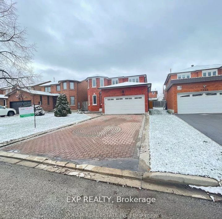 7047, Dalewood, Malton, Mississauga