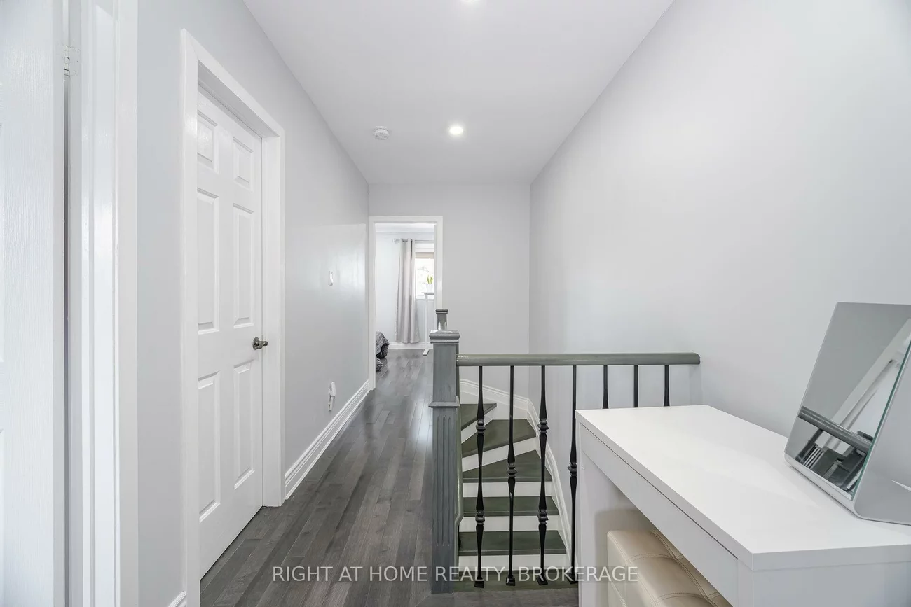 5394, Byford, Hurontario, Mississauga