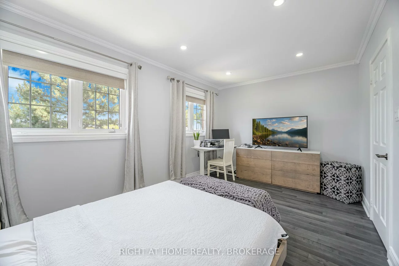 5394, Byford, Hurontario, Mississauga