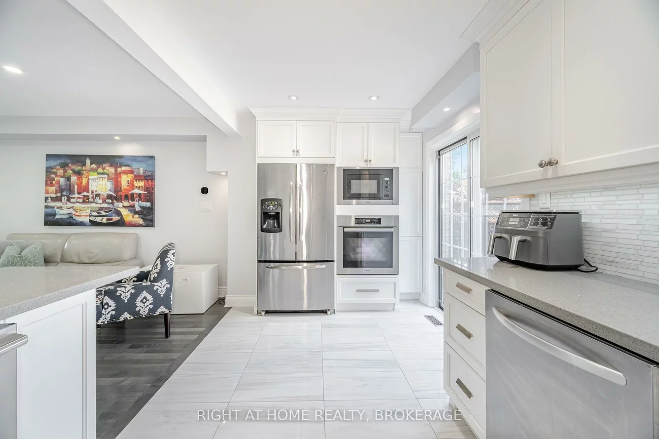 5394, Byford, Hurontario, Mississauga