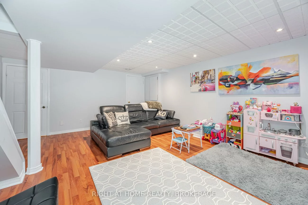 5394, Byford, Hurontario, Mississauga