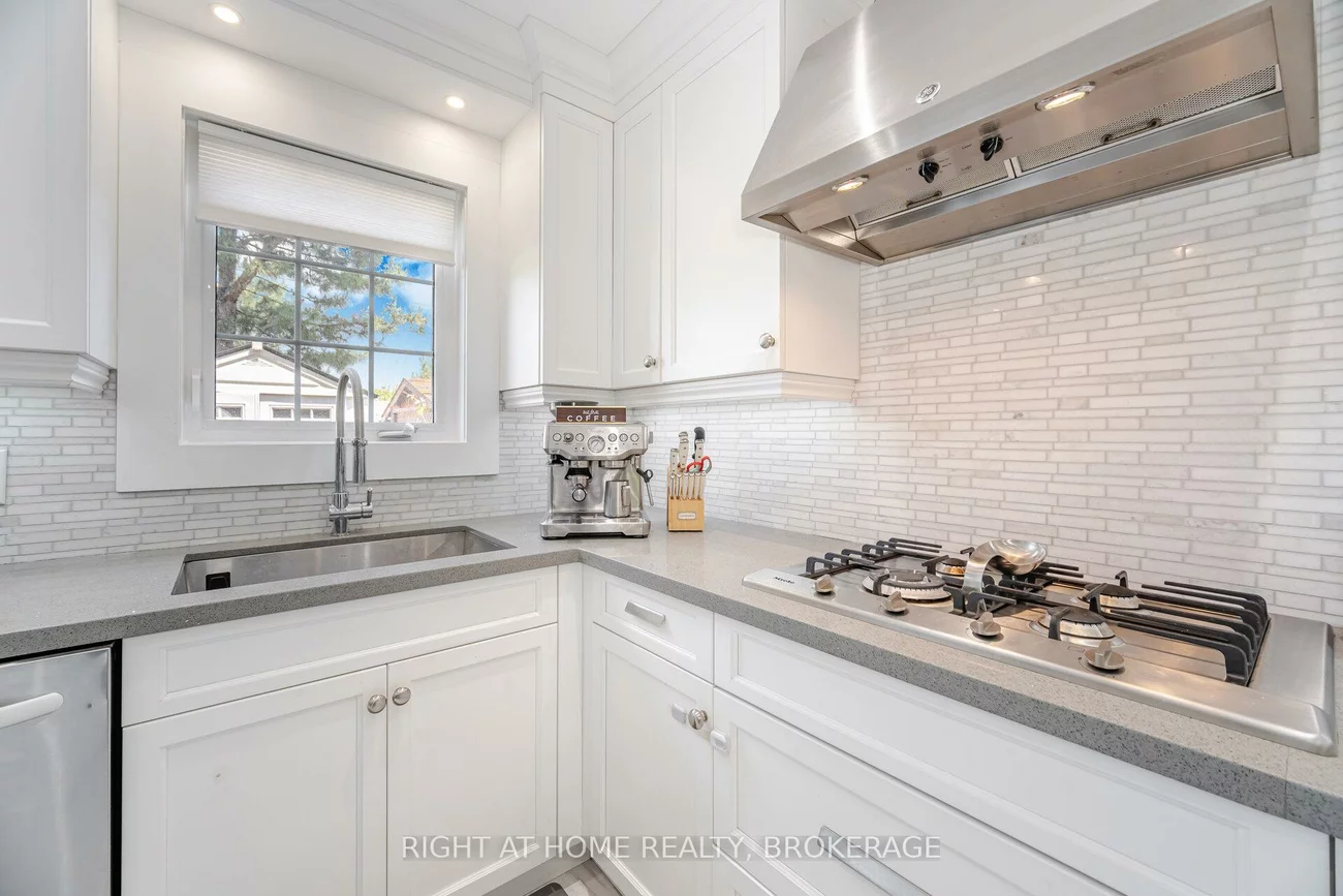 5394, Byford, Hurontario, Mississauga