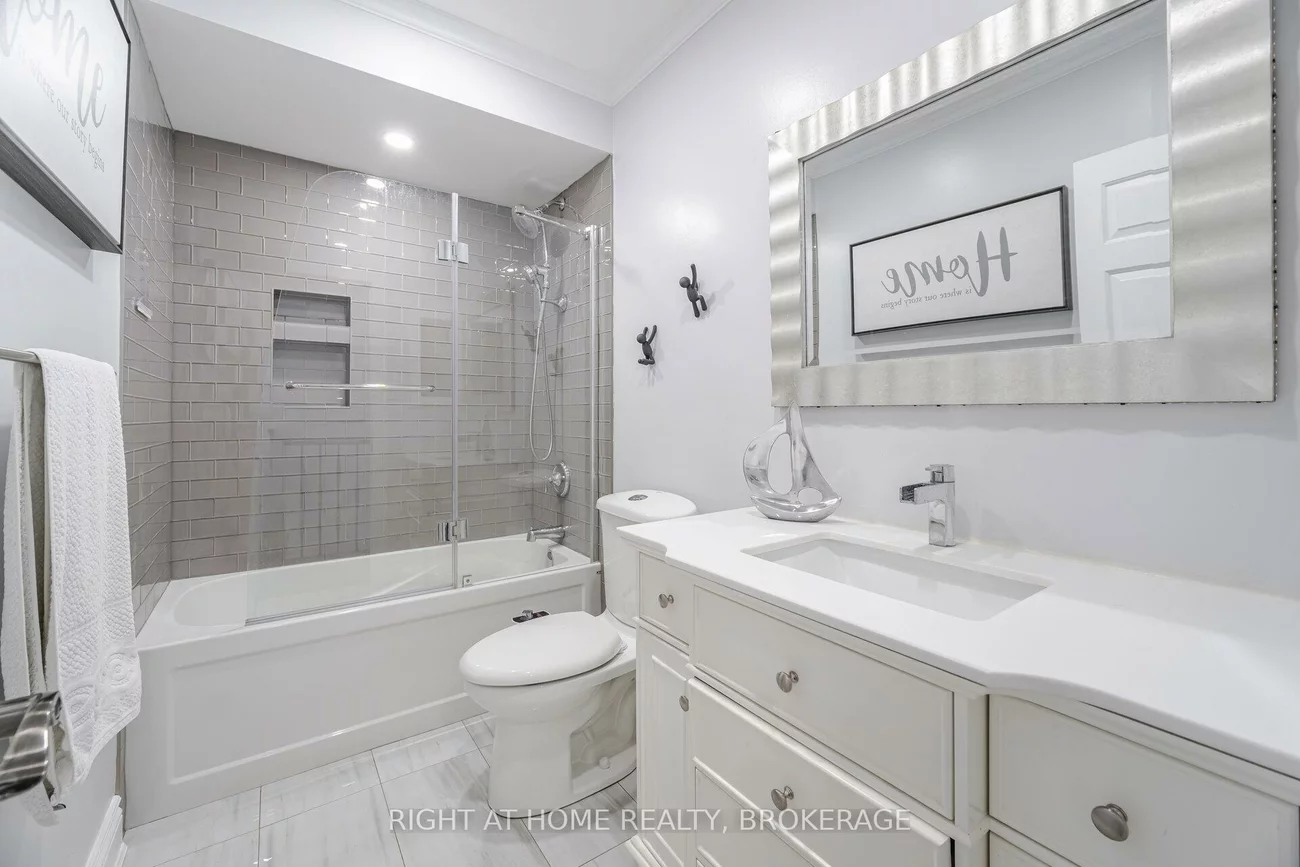 5394, Byford, Hurontario, Mississauga