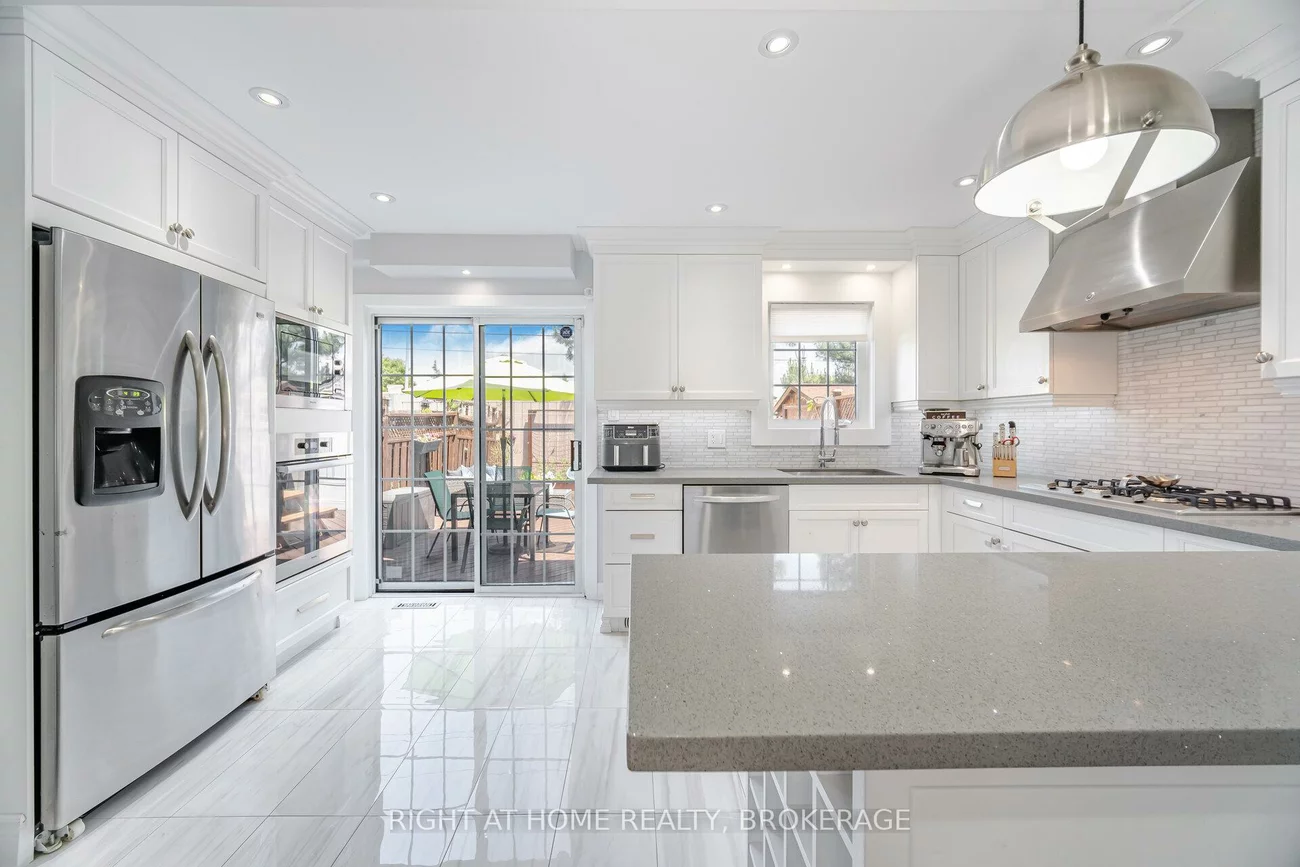 5394, Byford, Hurontario, Mississauga