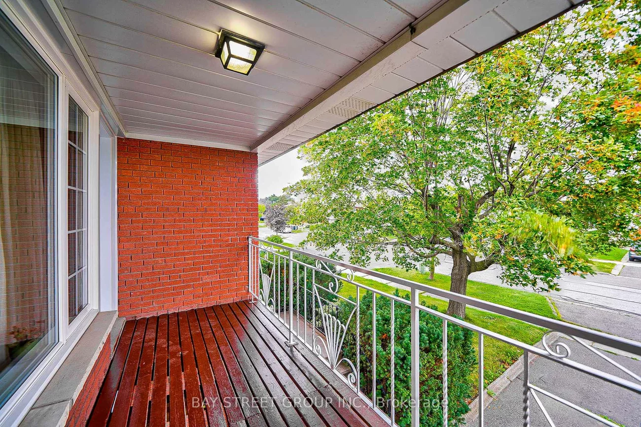 780, Greenore, Applewood, Mississauga