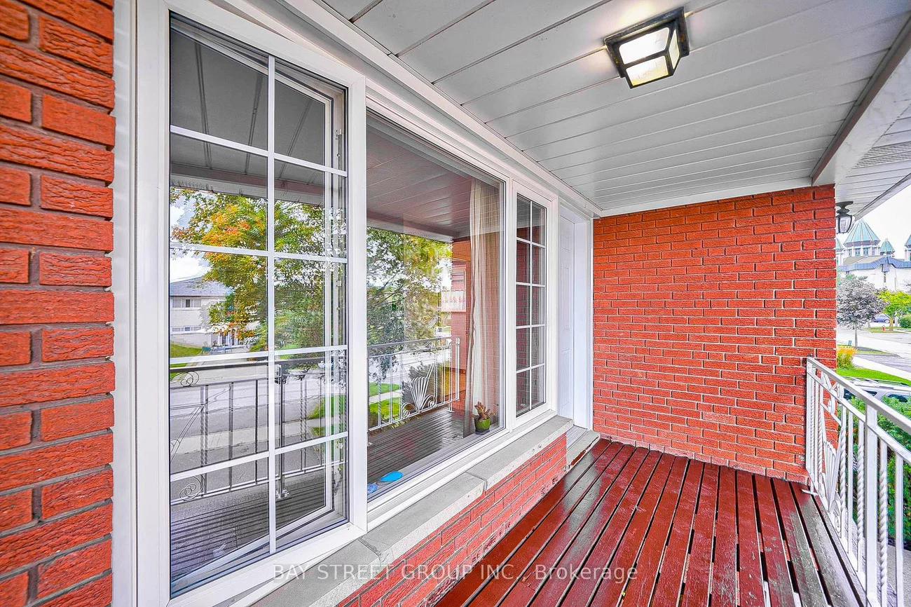 780, Greenore, Applewood, Mississauga