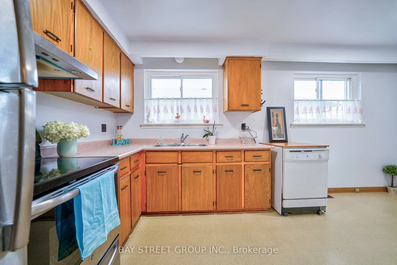 780, Greenore, Applewood, Mississauga