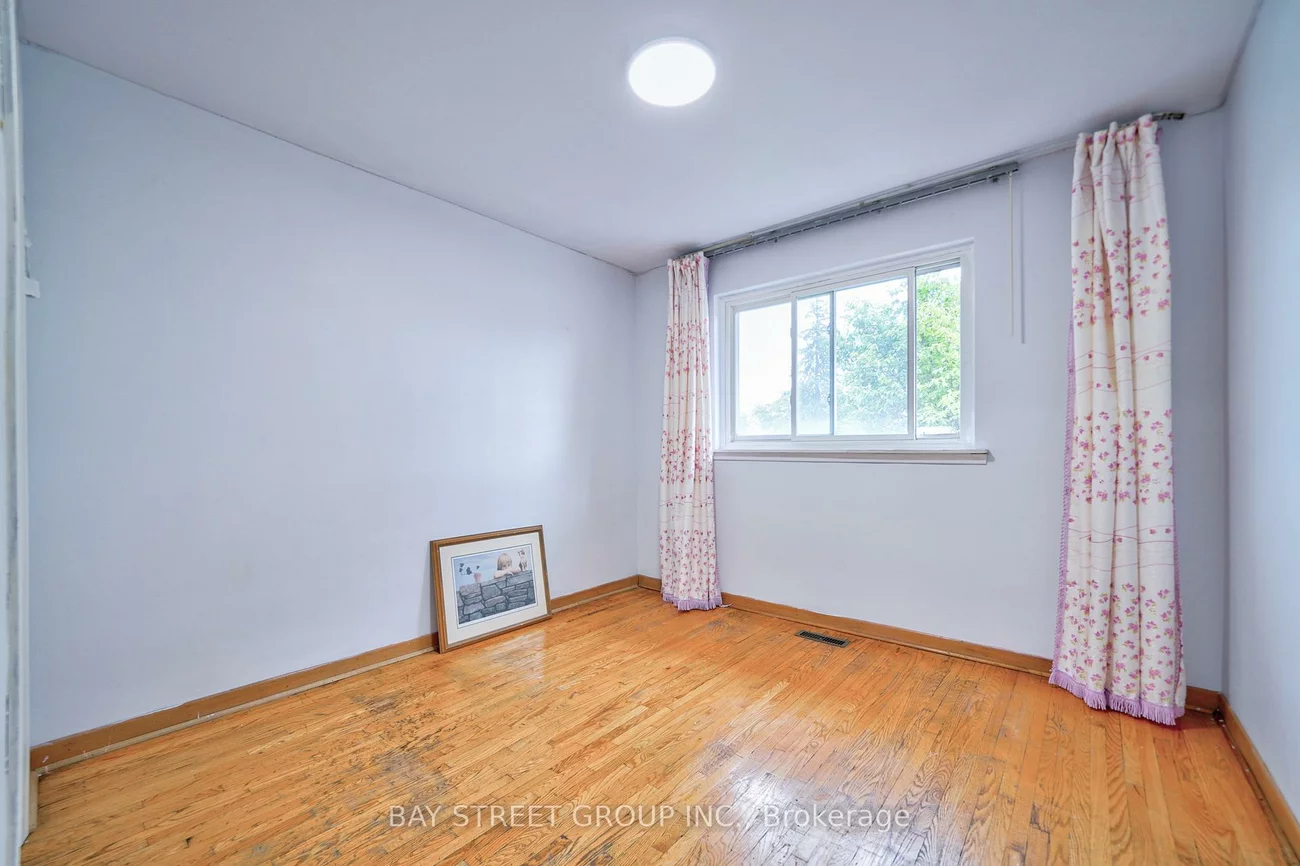 780, Greenore, Applewood, Mississauga