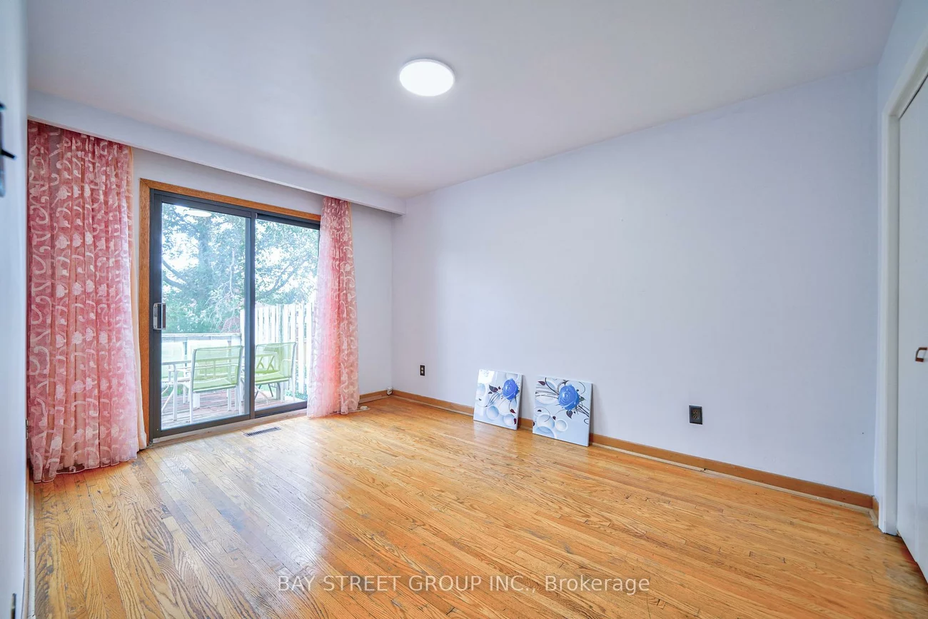 780, Greenore, Applewood, Mississauga