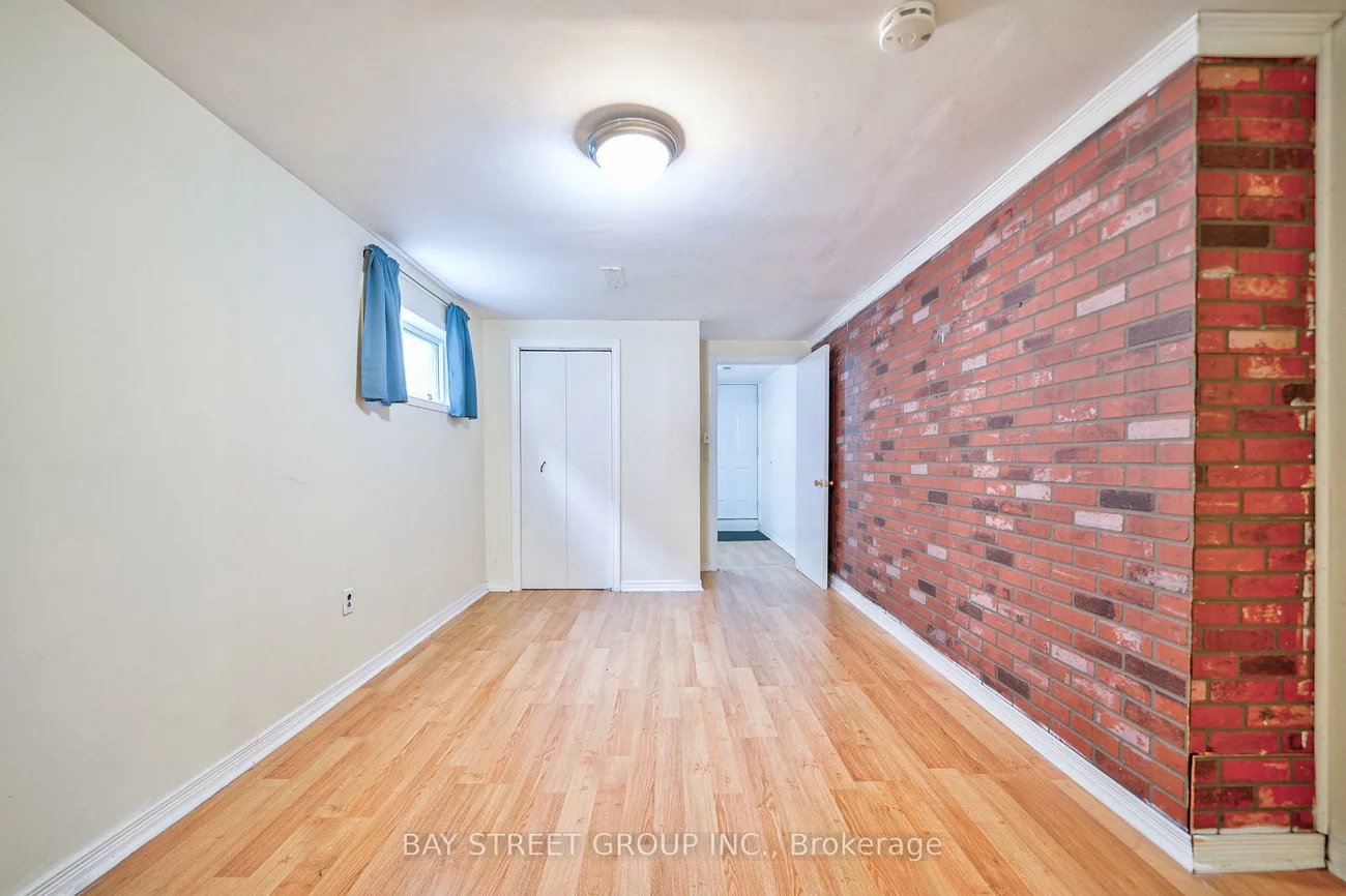 780, Greenore, Applewood, Mississauga