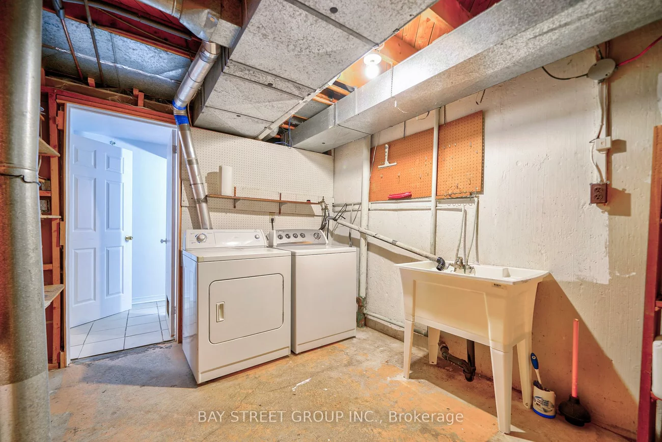 780, Greenore, Applewood, Mississauga