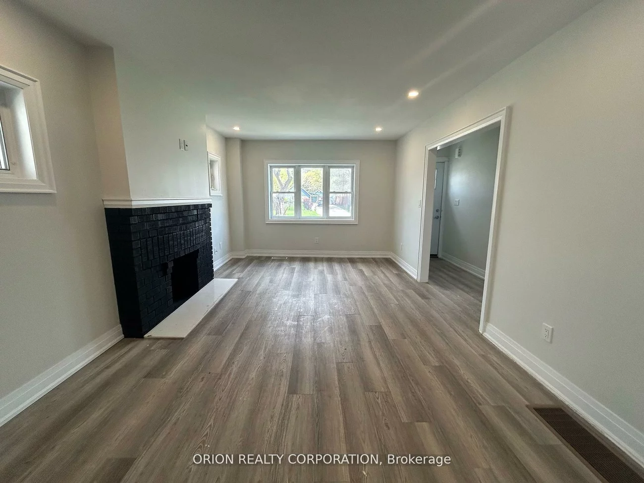 1016, Haig, Lakeview, Mississauga