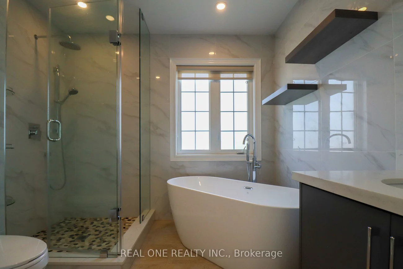 4302, Trail Blazer, Hurontario, Mississauga
