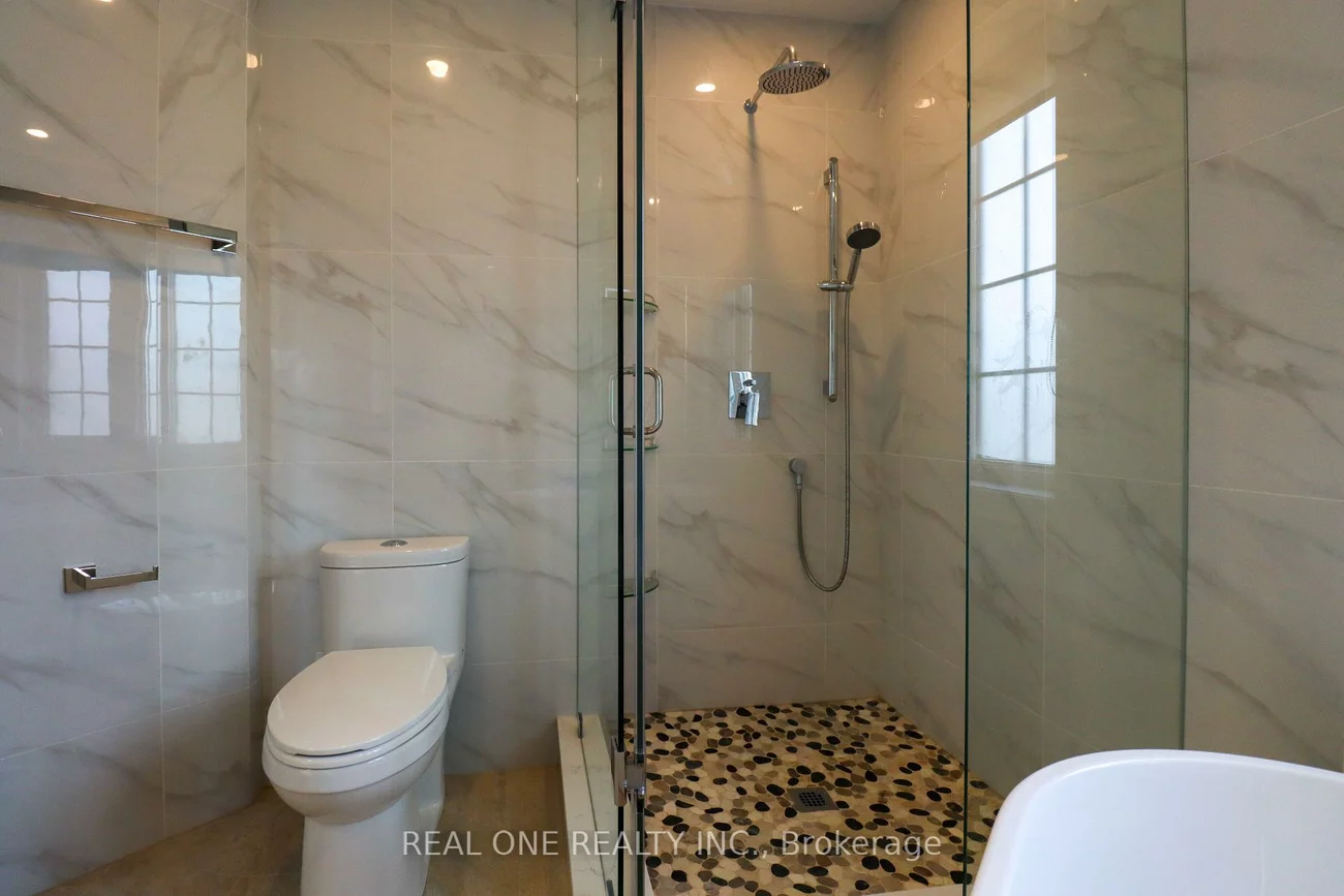 4302, Trail Blazer, Hurontario, Mississauga