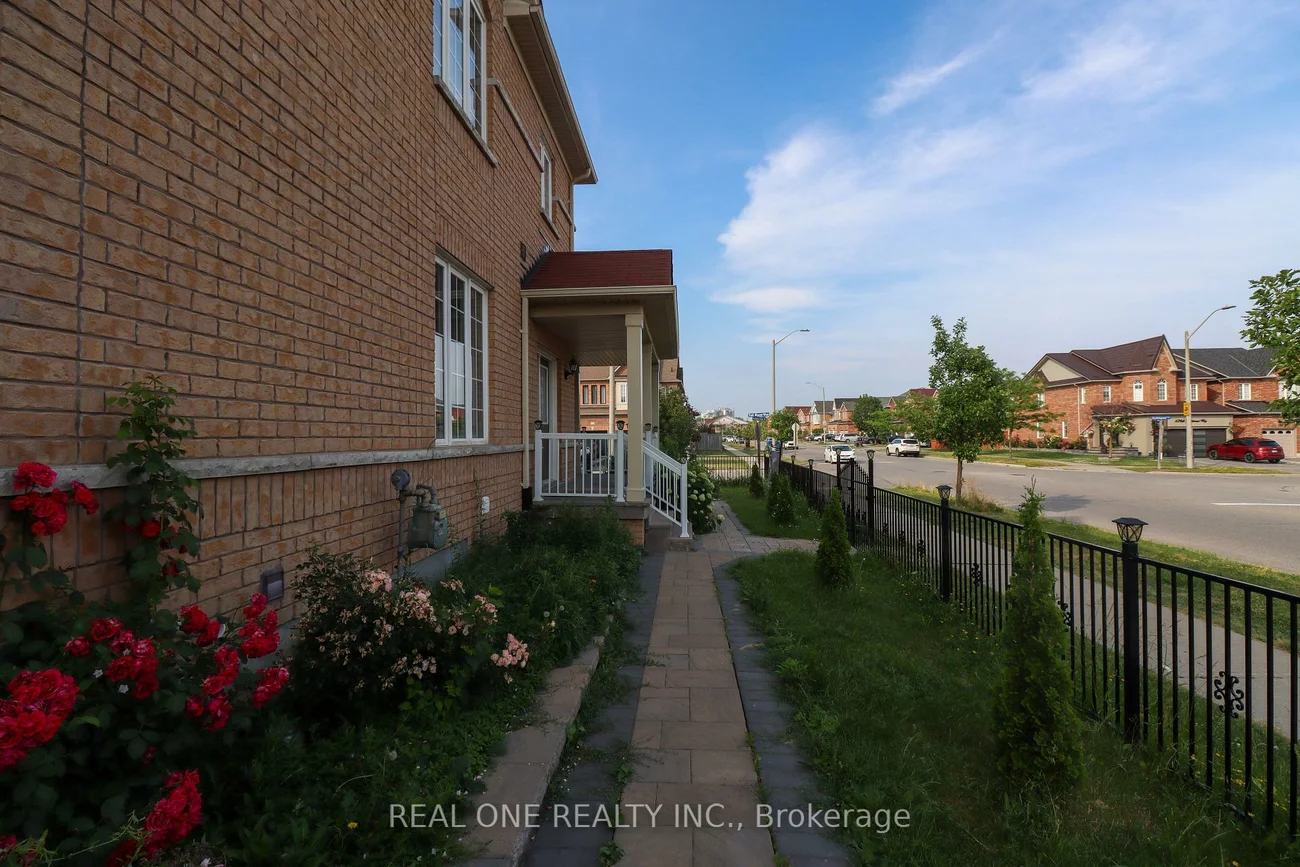 4302, Trail Blazer, Hurontario, Mississauga