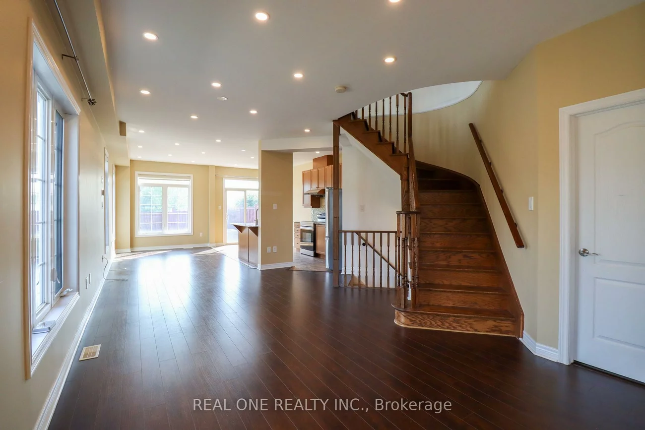 4302, Trail Blazer, Hurontario, Mississauga