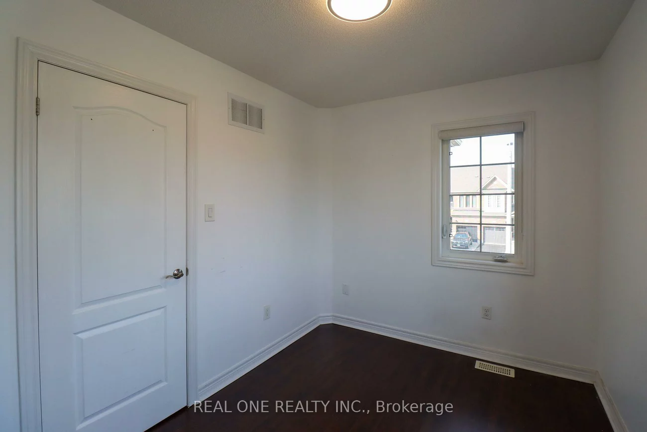 4302, Trail Blazer, Hurontario, Mississauga