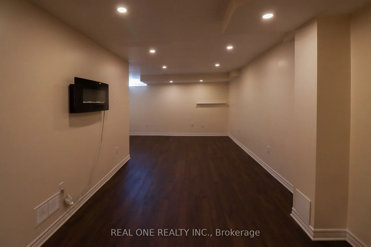 4302, Trail Blazer, Hurontario, Mississauga