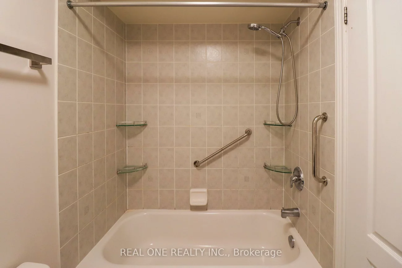 4302, Trail Blazer, Hurontario, Mississauga