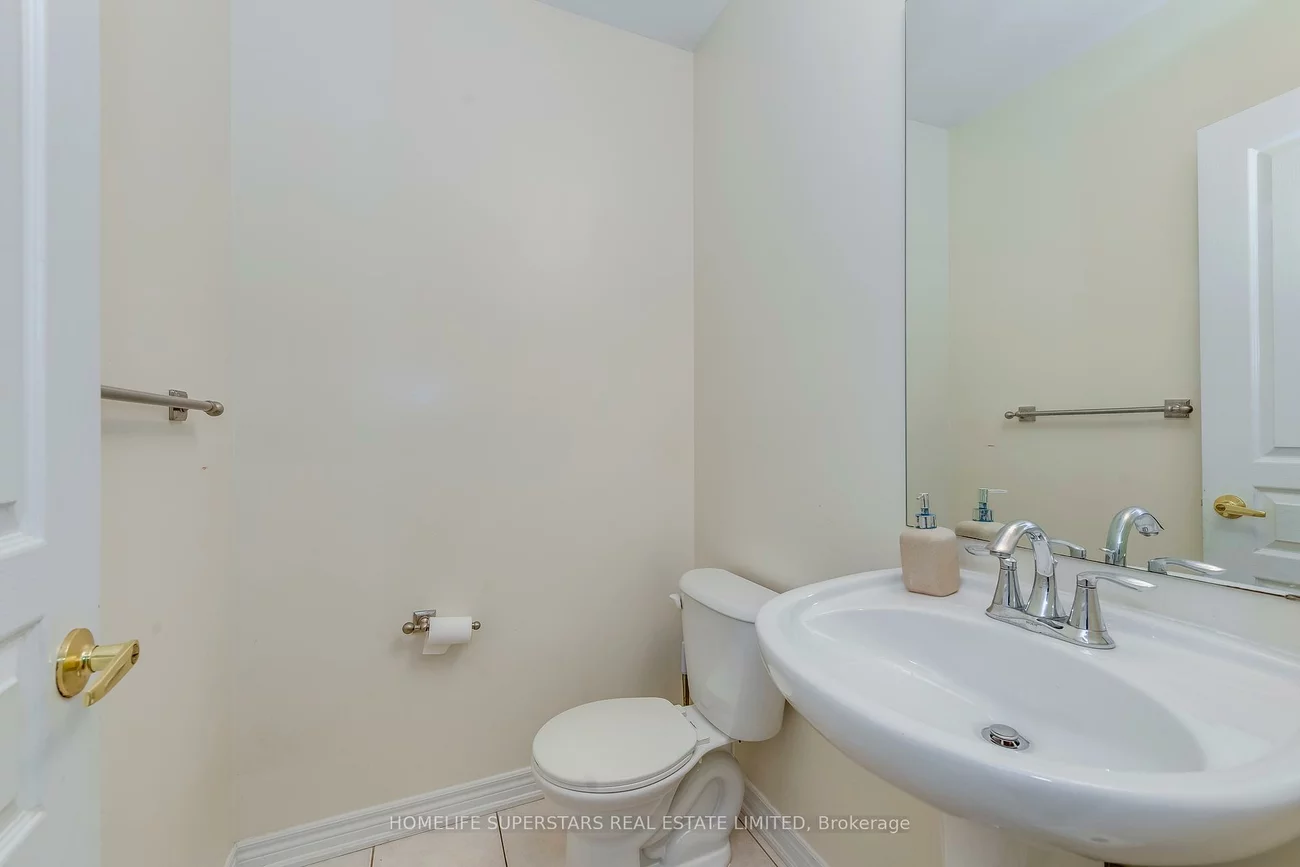 4563, Centretown, Cooksville, Mississauga