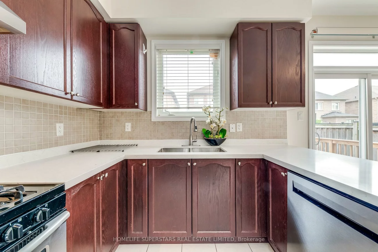 4563, Centretown, Cooksville, Mississauga