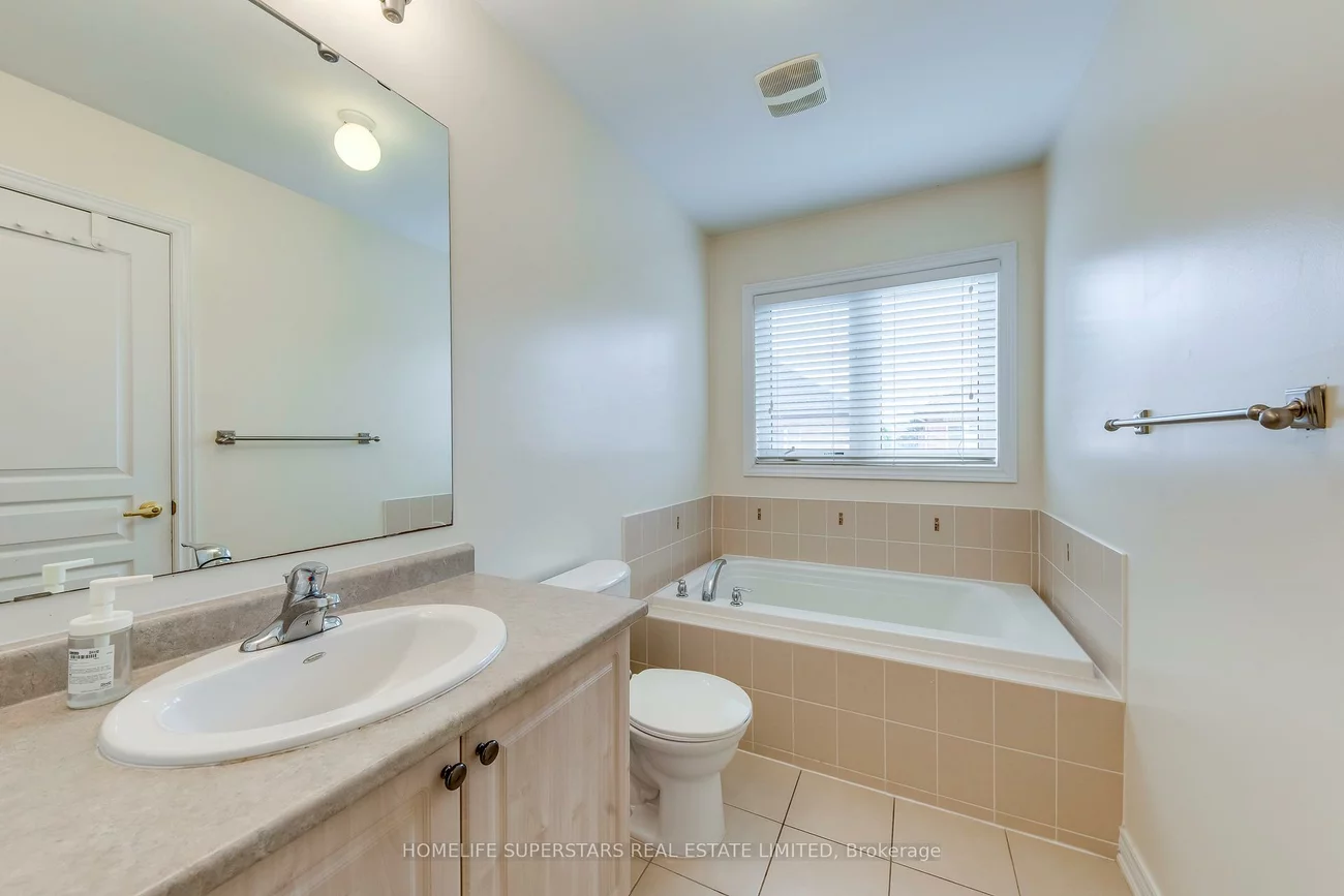 4563, Centretown, Cooksville, Mississauga