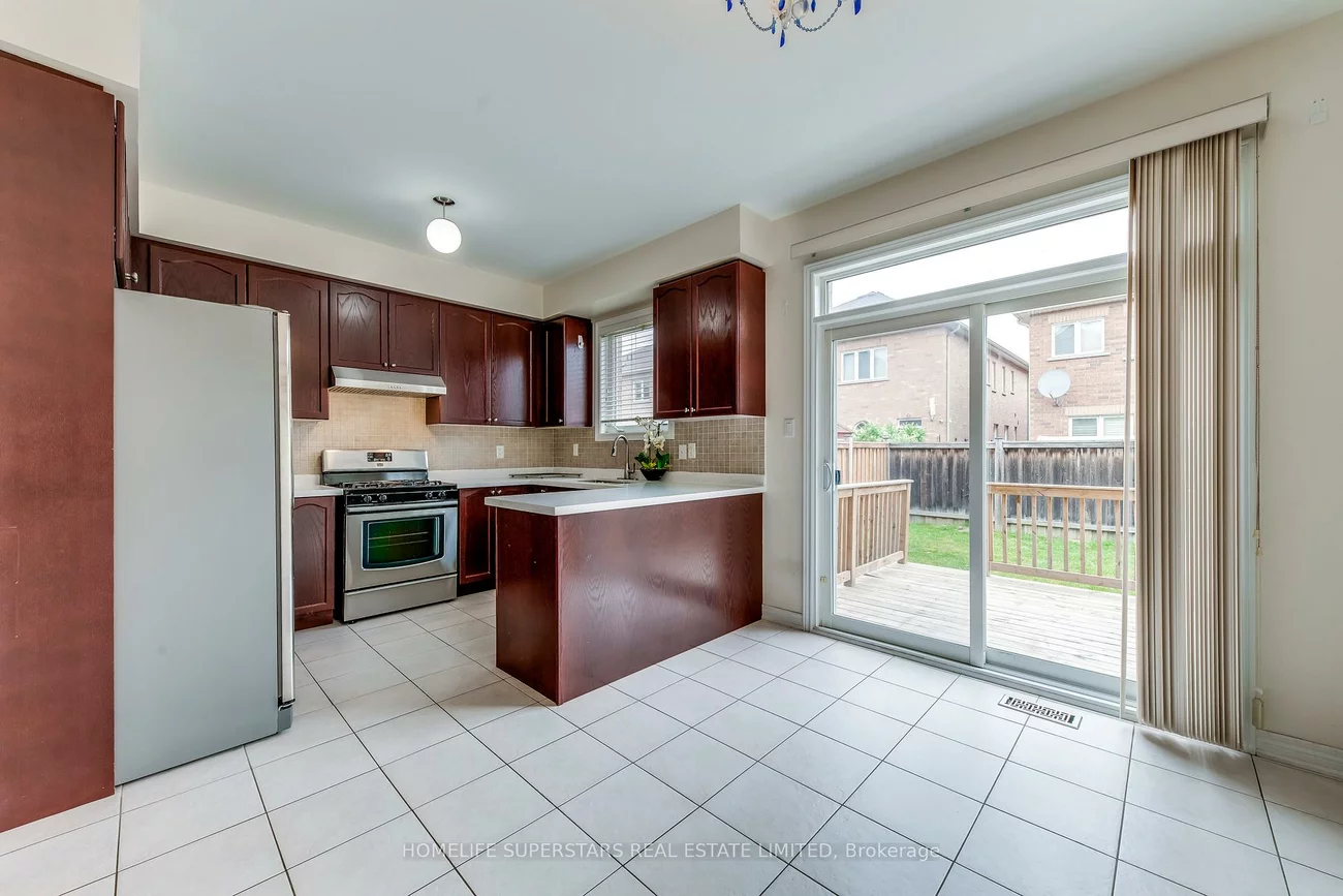 4563, Centretown, Cooksville, Mississauga