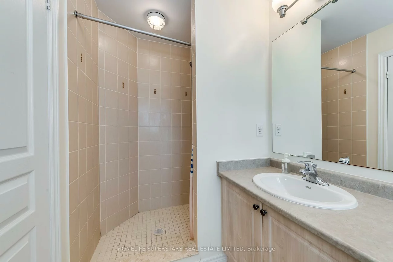 4563, Centretown, Cooksville, Mississauga