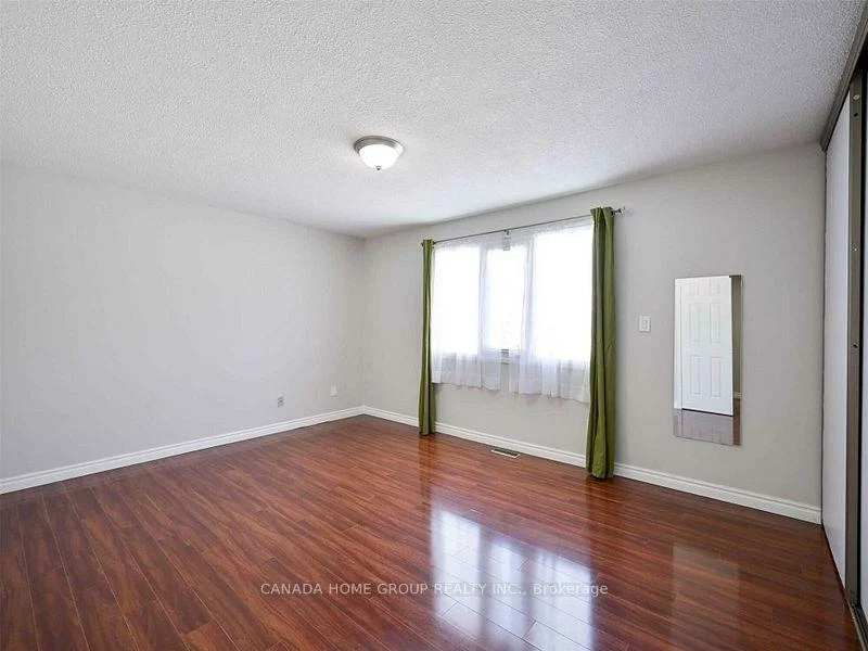 3321, Rhonda, Mississauga Valleys, Mississauga