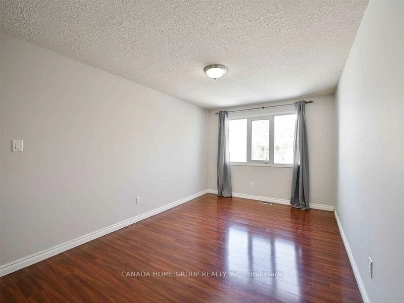 3321, Rhonda, Mississauga Valleys, Mississauga